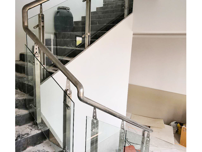 不銹鋼玻璃扶手工程案例