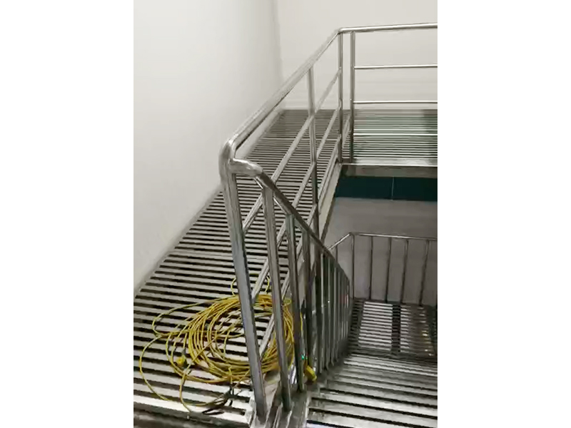 不銹鋼樓梯工程案例
