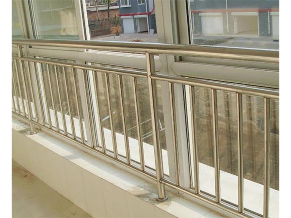 濟南不銹鋼護欄如何進行鋪色